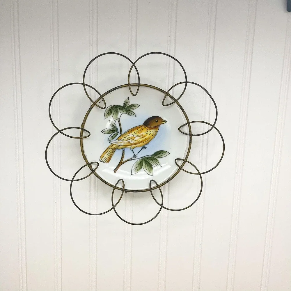 Vintage Bird Plate with Metal Hanger Set‎ of 2: Hand-Painted Ceramic Display